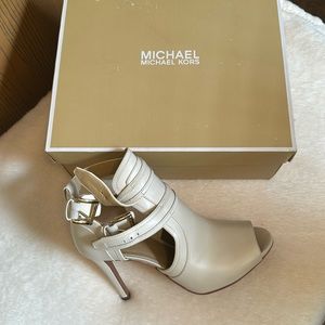 Micheal Kors Shoes